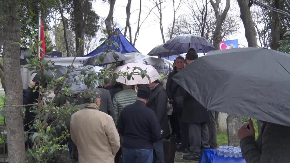 Yozgatlı Milli Şehide Büyük Saygı Kadıköy’de Yağmur Altında Anlamlı Anma Töreni (3)