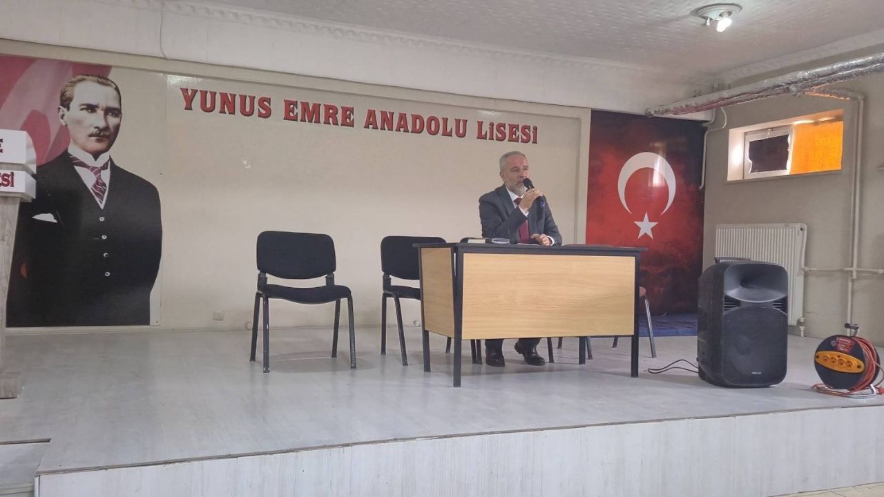 Yozgatlı Öğrencileri Meraklandıran Söyleşi Müftü Elveren Ne Anlattı (2)