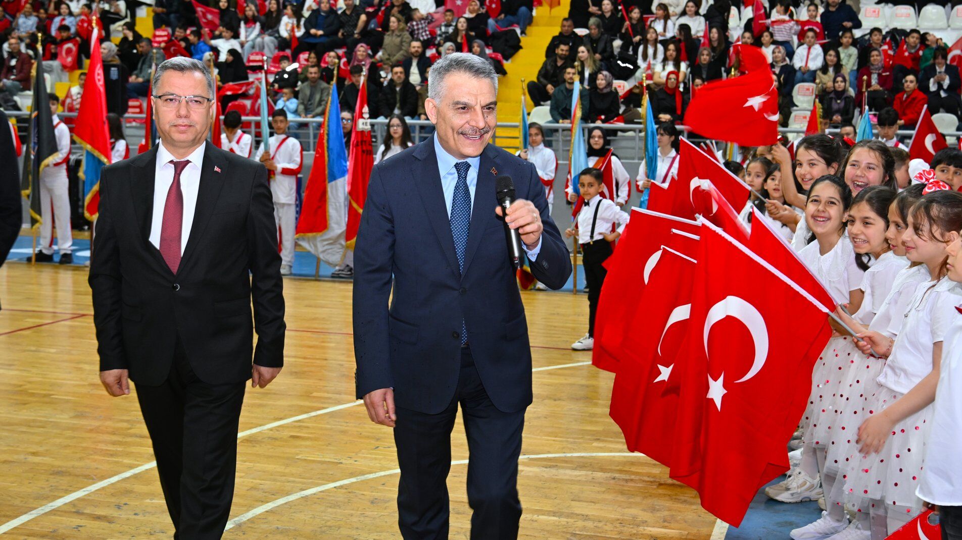 Yozgat’ta 23 Nisan Rüzgarı Şehir Tek Yürek Oldu!