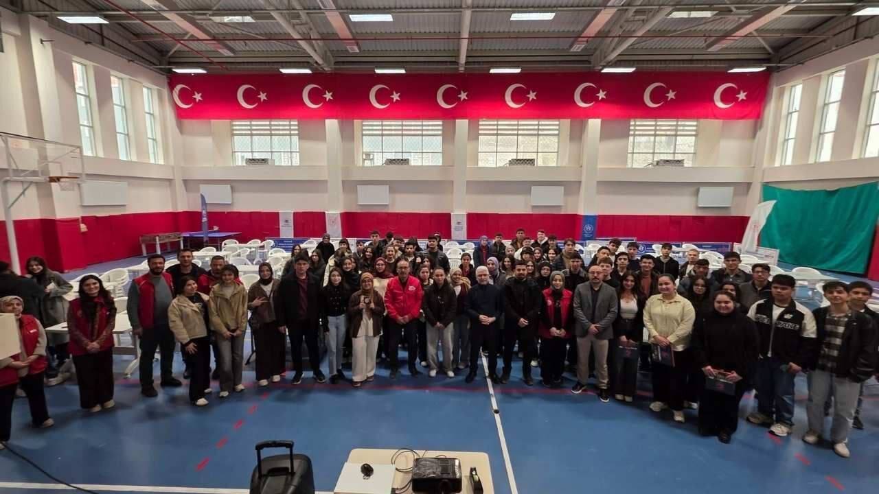 Yozgat’ta Bilgi Yarışması Finali Nefes Kesti! Kazananlar Belli Oldu (1)