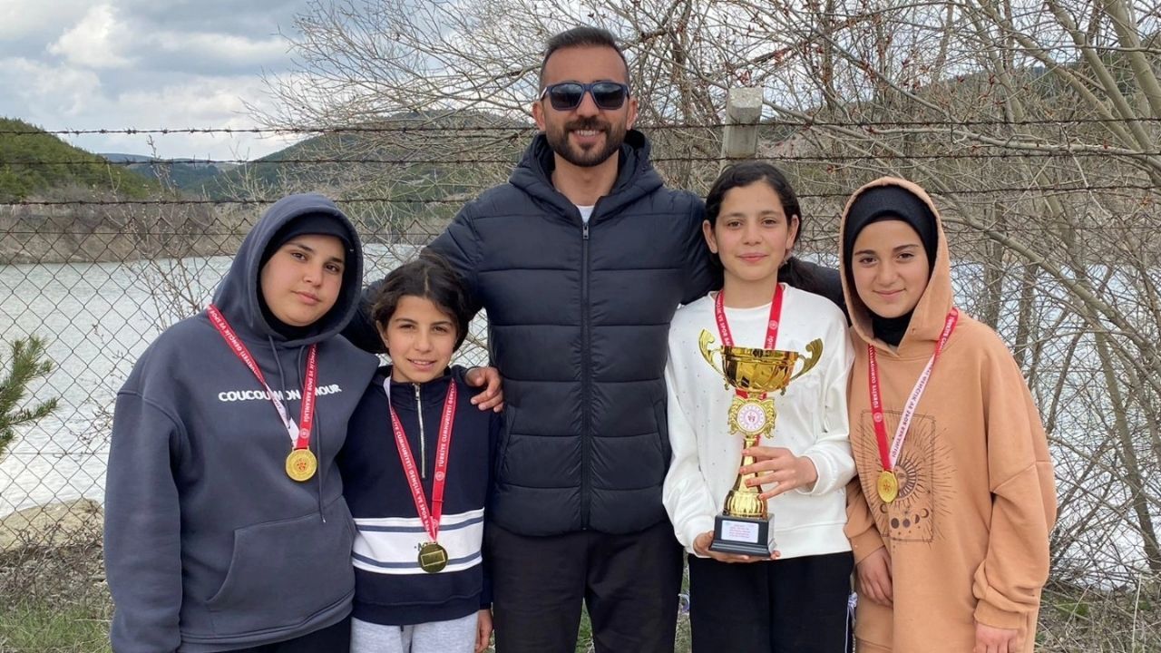 Yozgat’ta Bocce Şoku Karakız Ortaokulu Kupaları Silip Süpürdü (2)