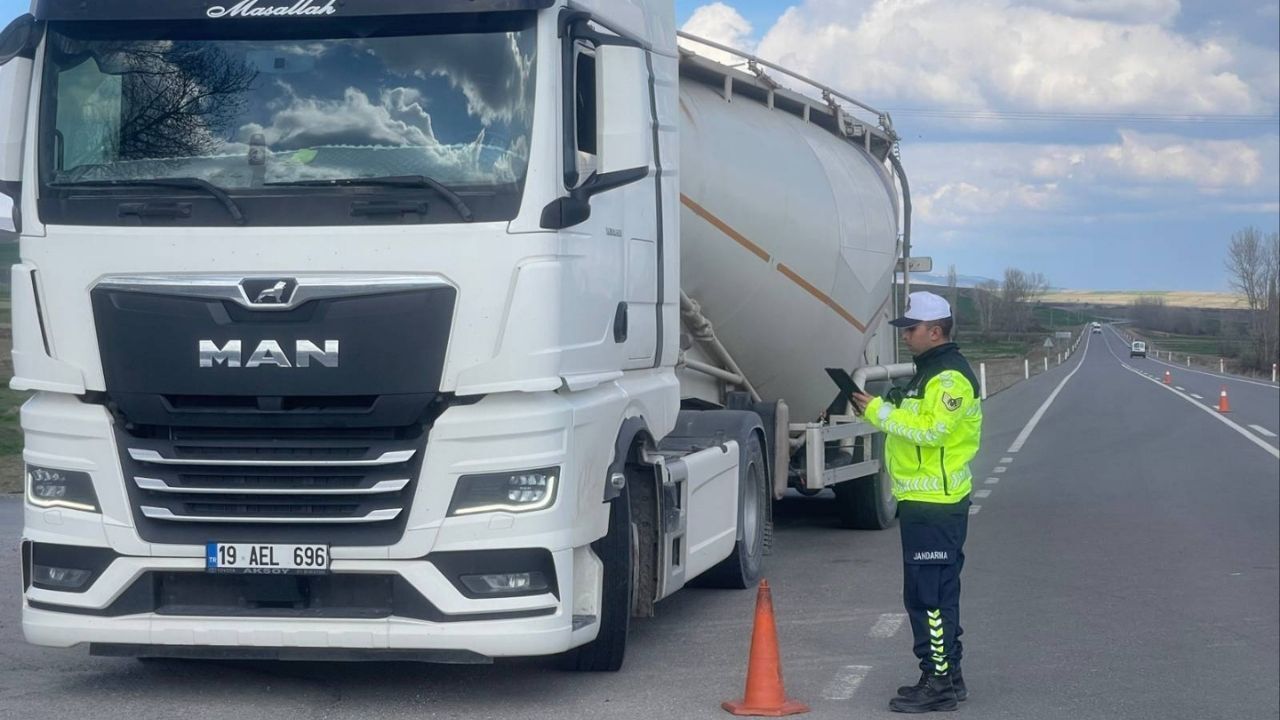 Yozgat'ta Denetimi Jandarma Kararlılıkla Çalışıyor (2)