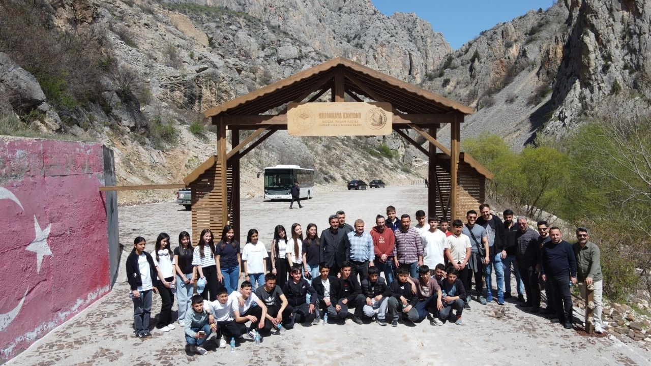 Yozgat’ta Dikkat Çeken Etkinlik Strese Karşı Doğaya Kaçtılar (1)