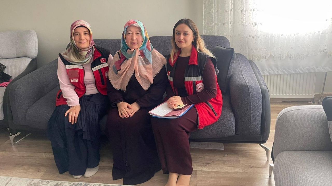 Yozgat’ta Farkındalık Günü Kapsamında Sıcak Buluşma Aileler Yalnız Bırakılmadı (2)