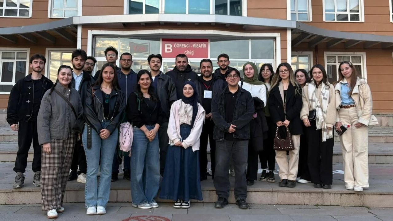 Yozgat’ta Gençlere Avrupa Kapısı Açıldı Yeni Ufuklara İlk Adım (2)