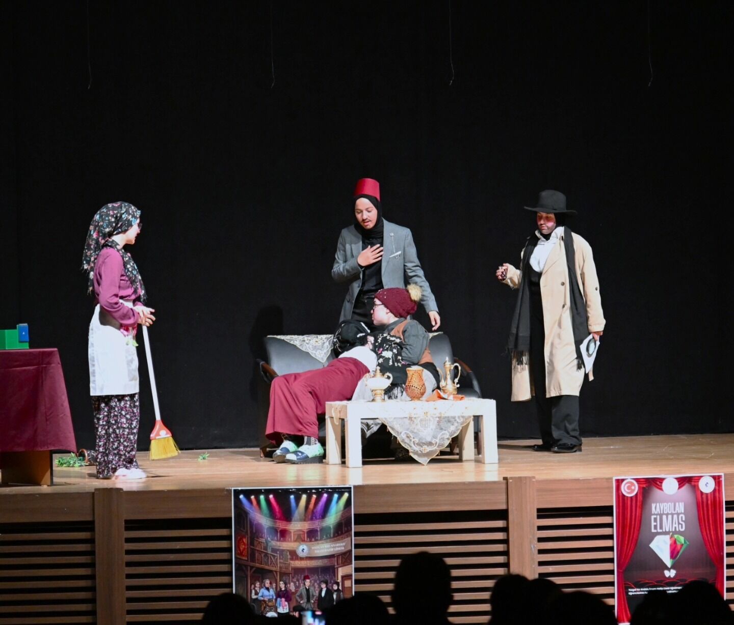 Yozgat'ta Kaybolan Elmas Sergilendi, Alkışları Topladı3