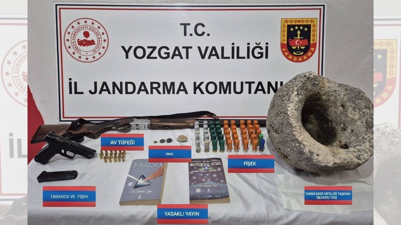 Yozgat’ta Kazı Operasyonu Tarihi Eserler Ve Silahlar Ele Geçirildi (1)