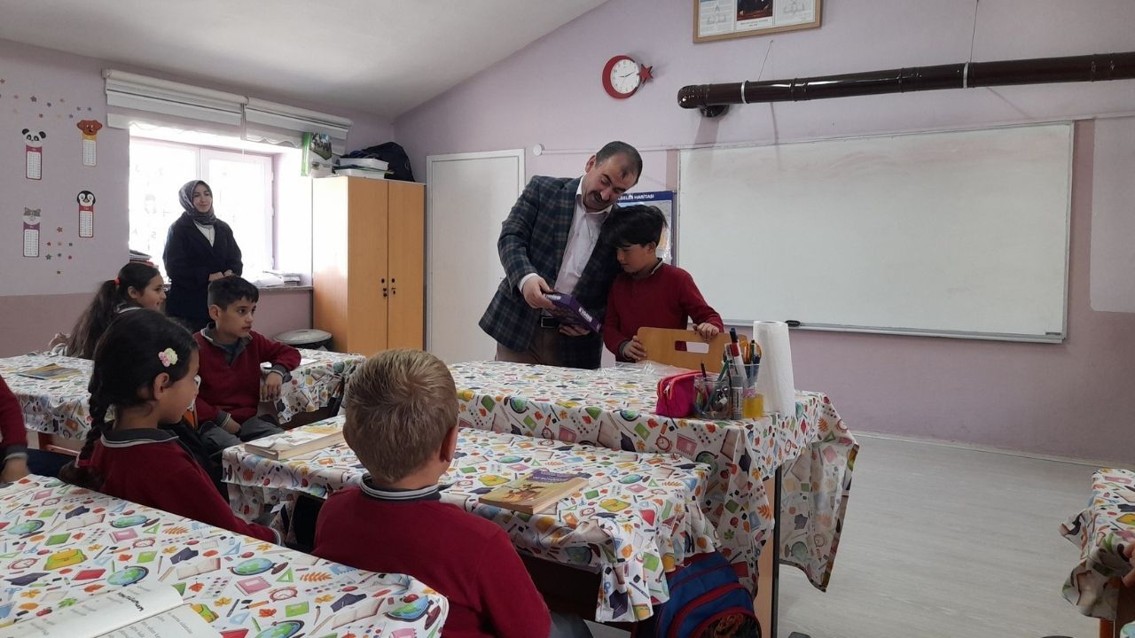 Yozgat’ta Köy Okulunda Dikkat Çeken Etkinlik Merak Uyandırdı (3)