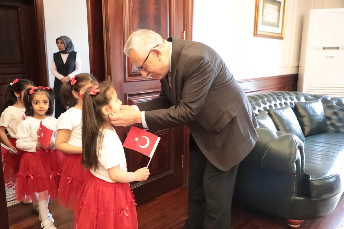 Yozgat'ta Minikler Bayram Coşkunu Başkanla Yaşadılar