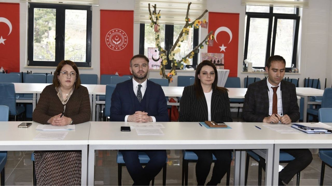 Yozgat’ta Önemli Buluşma Sosyal Hizmetlerde Ortak Hedefler Netleşti (2)