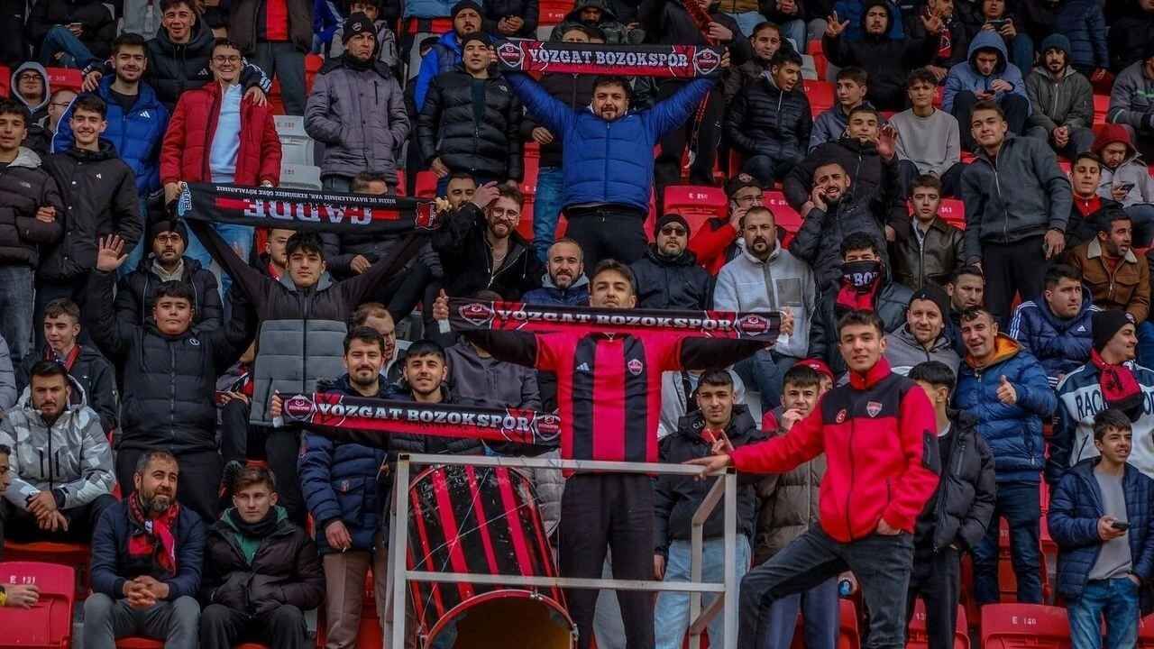 Yozgat’ta Play Off Öncesi Büyük Hareketlilik Biletler Neredeyse Tükendi! (2)