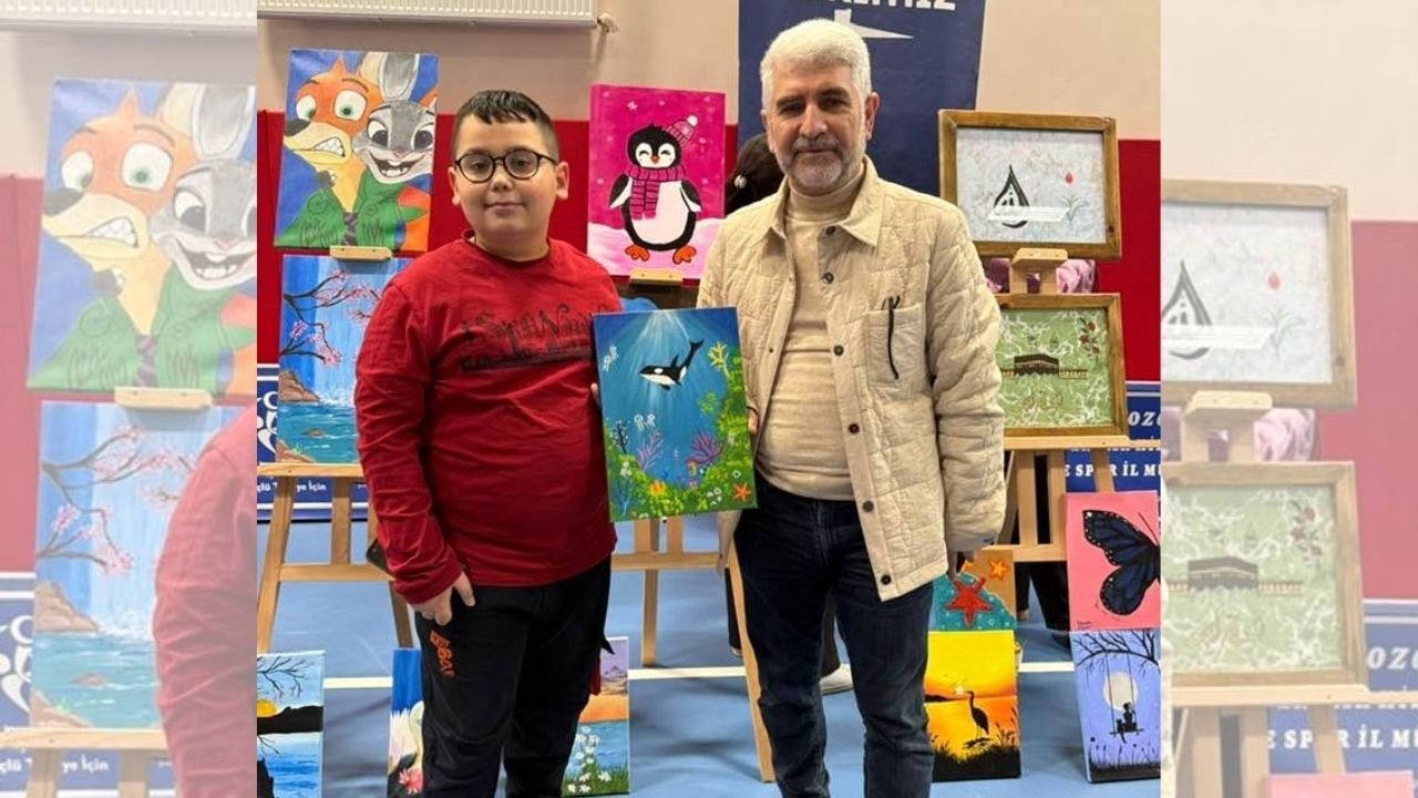 Yozgat'ta Sanat Rüzgarı Esti Gençlerin Fırçasından Çıkan Eserler Büyük İlgi Gördü (2)-1