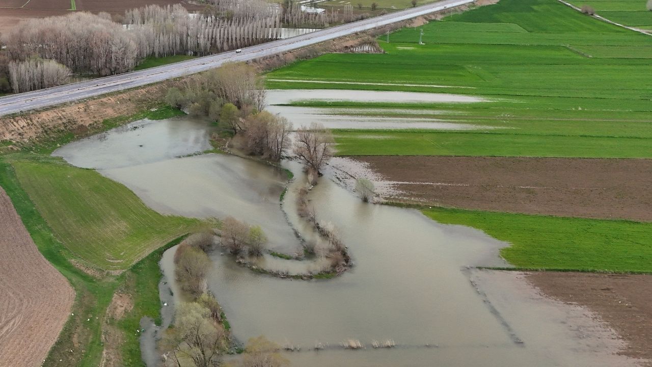 Yozgat'ta Tarım Arazileri Göle Döndü Havdan Görüntüler Herkesi Şaşırttı (2)