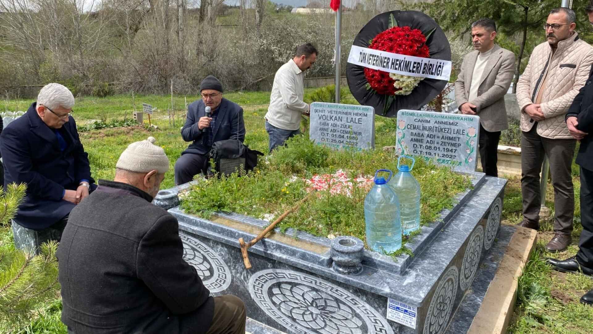 Yozgat’ta Vefa Örneği Lale Unutulmadı (1)