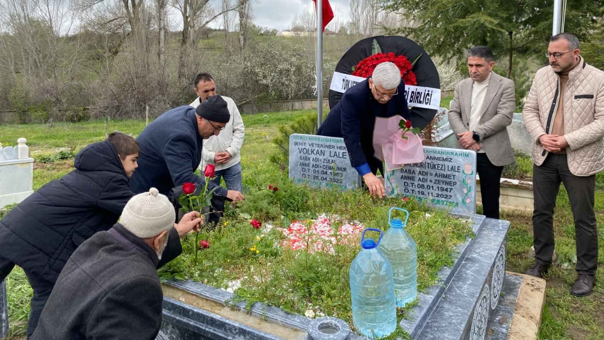 Yozgat’ta Vefa Örneği Lale Unutulmadı (3)