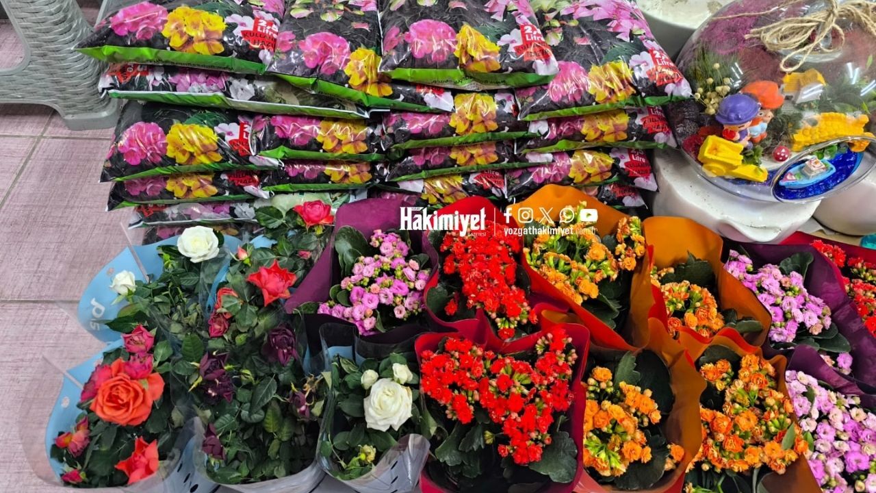 Yozgat’ta Yaz Bitkilerini Canlı Tutmanın Sırları Açıklandı (3)