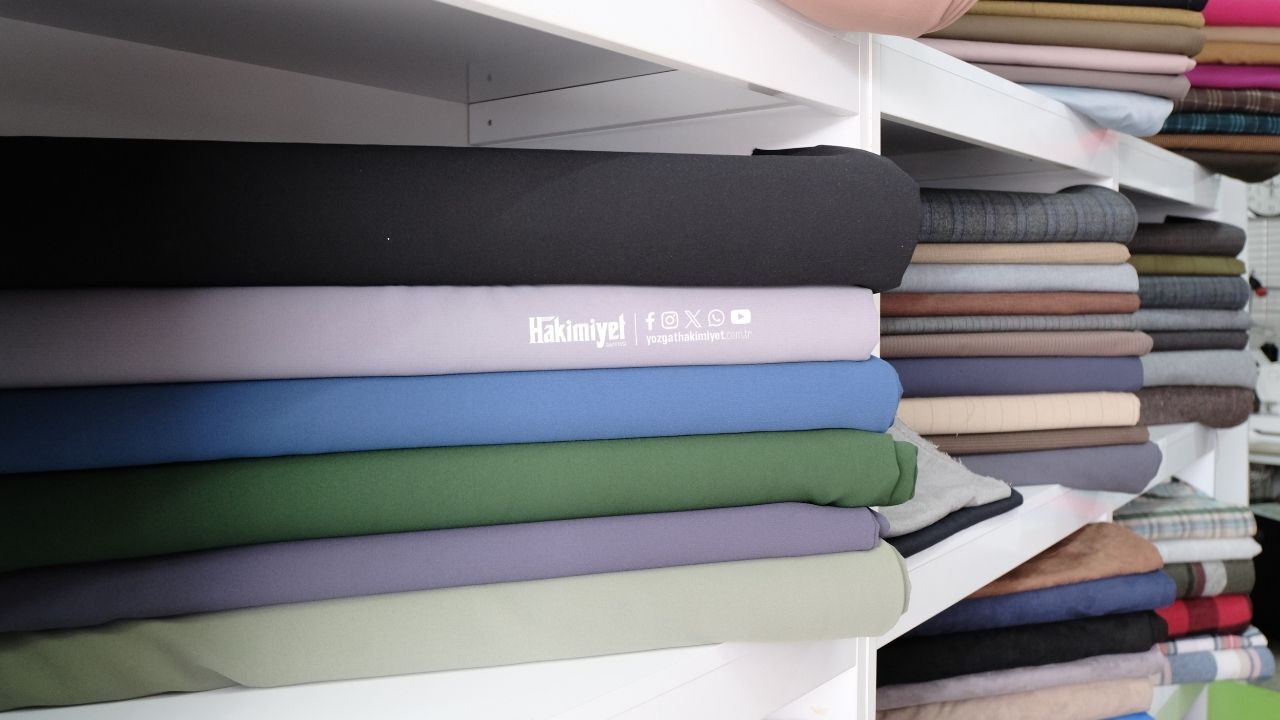Yozgat’ta Yazlık Kumaş Rehberi Hangi Kumaşlar Öne Çıkıyor (1)