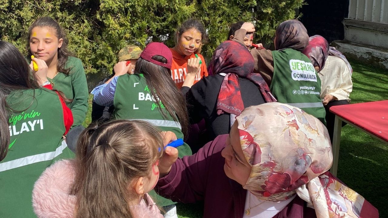 Yozgat’ta Yürek Isıtan Buluşma Çocukların Yüzünü Güldüren Ziyaret Büyük İlgi Gördü (2)