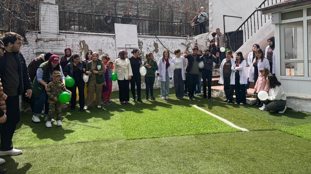 Yozgat’ta Yürek Isıtan Buluşma Çocukların Yüzünü Güldüren Ziyaret Büyük İlgi Gördü (4)