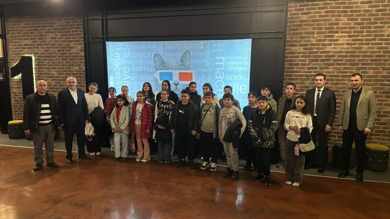 Yozgat’ta Yürek Isıtan Etkinlik 25 Çocuk Sinemada Buluştu (1)