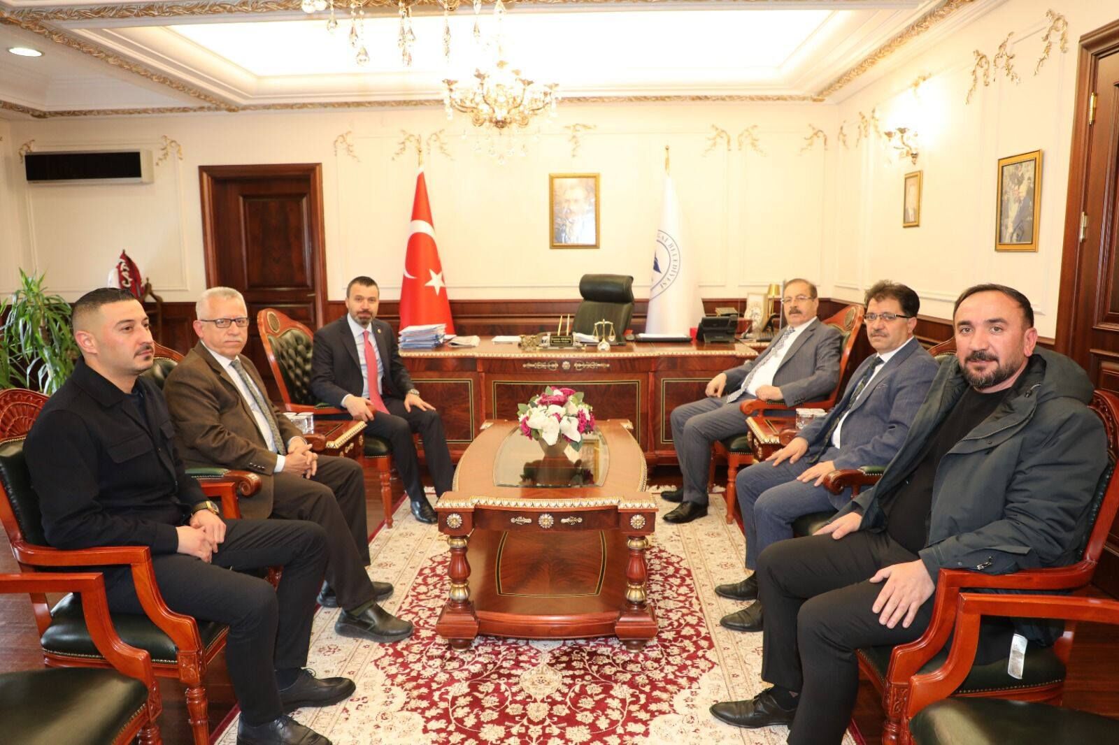 Ak Parti Yozgat Milletvekilleri, Kazım Arslan'ı Neden Ziyaret Etti1
