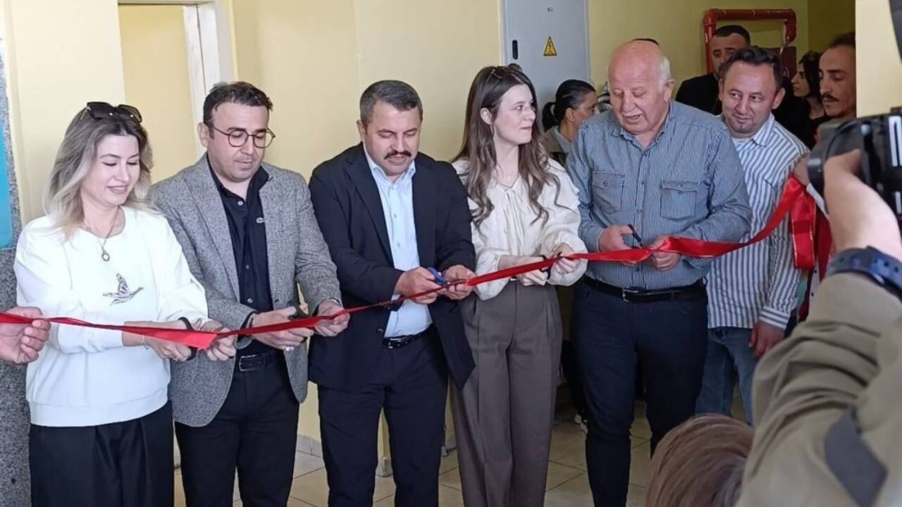 Akdağmadeni Gençlik Merkezi’nde Dikkat Çeken Sergi Açılışı (1)