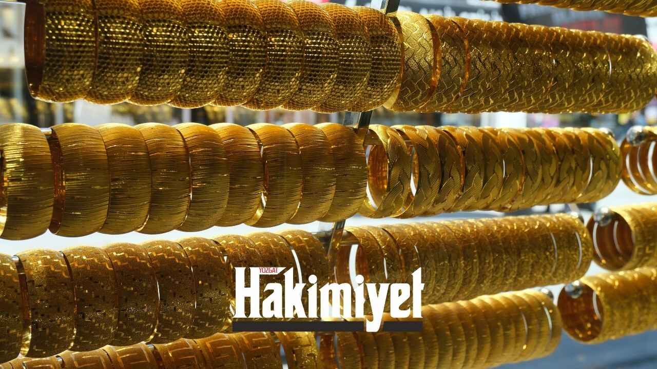 Altında Belirsiz Kapanış Endişeli Bekleyişe Sebep Oldu (2)