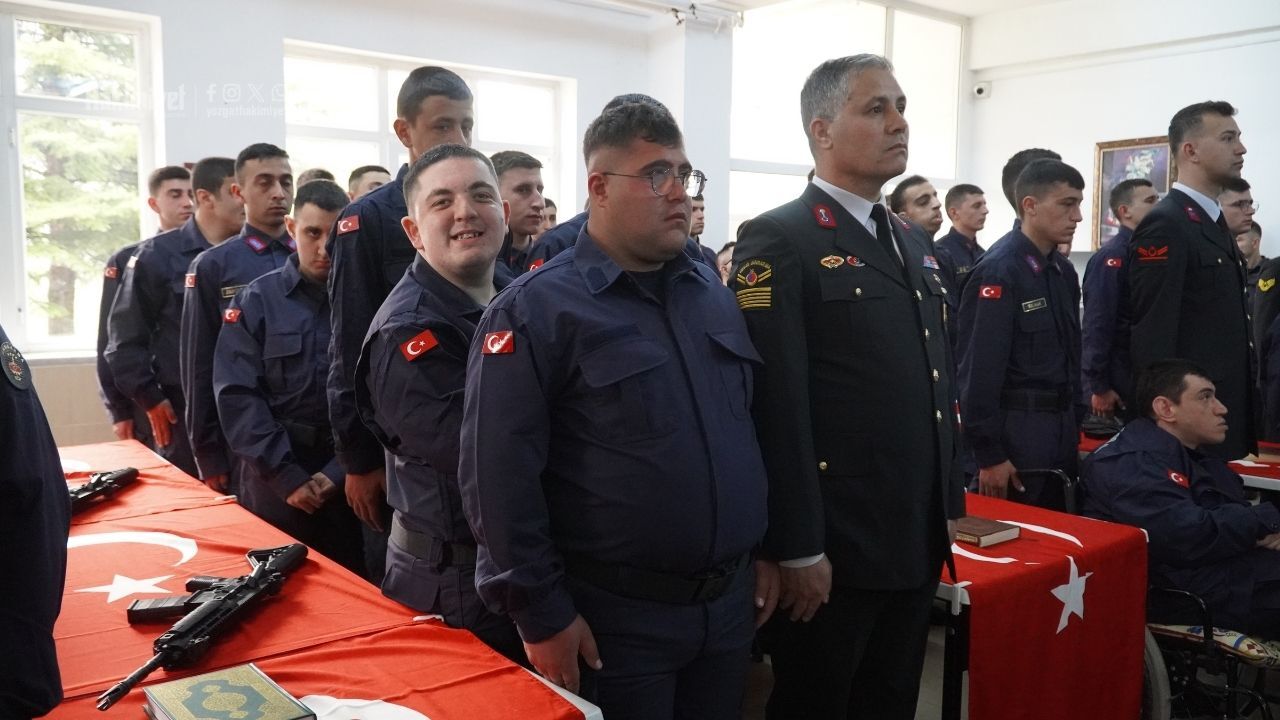 Annelerin Gözü Yaşlı, Gençlerin Göğsü Kabarık! Yozgat'ta Tarihi Gün (2)-1