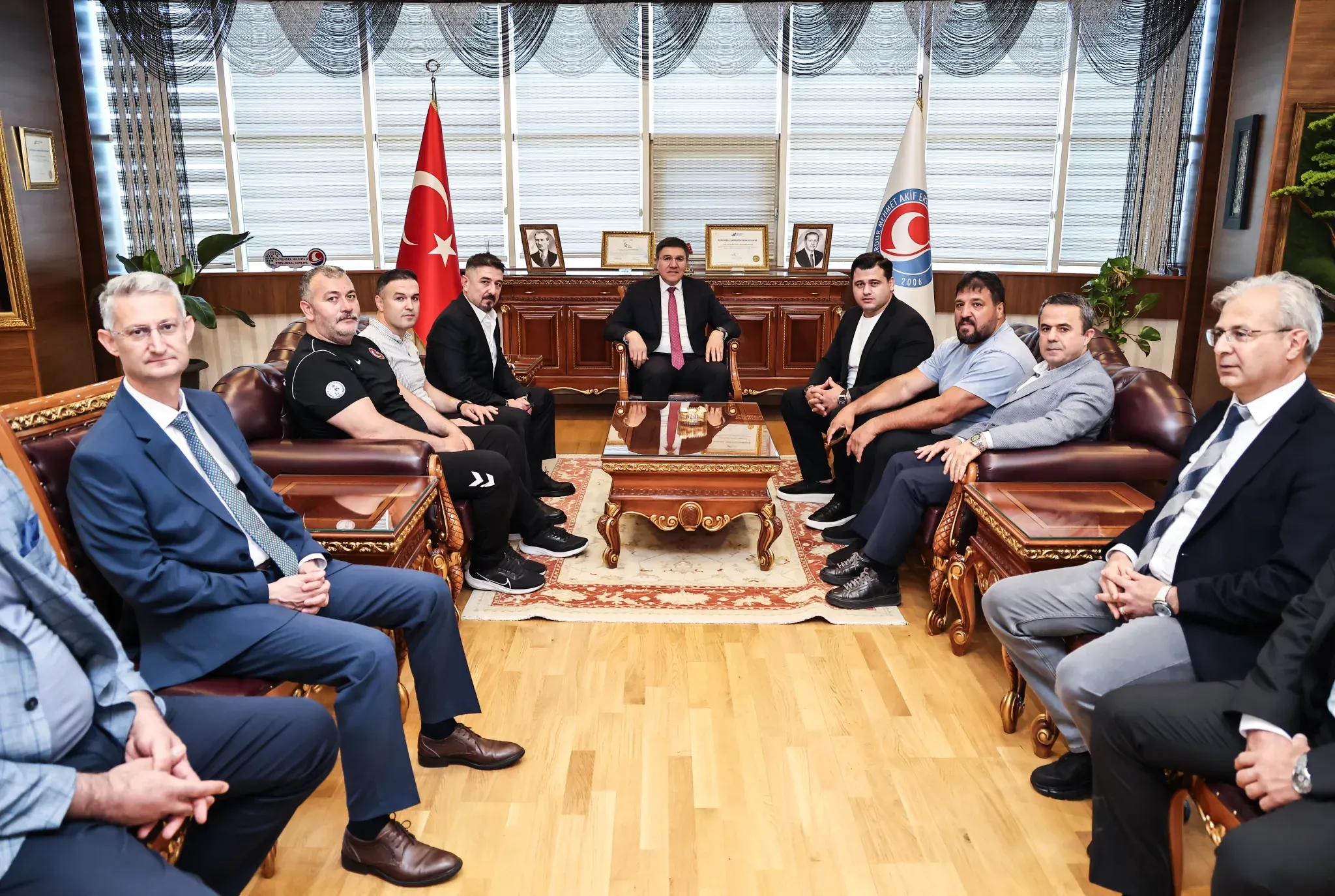 Avrupa Ve Dünya Şampiyonu Hemşerimiz Rıza Kayaalp’e Fahri Doktora Ünvanı