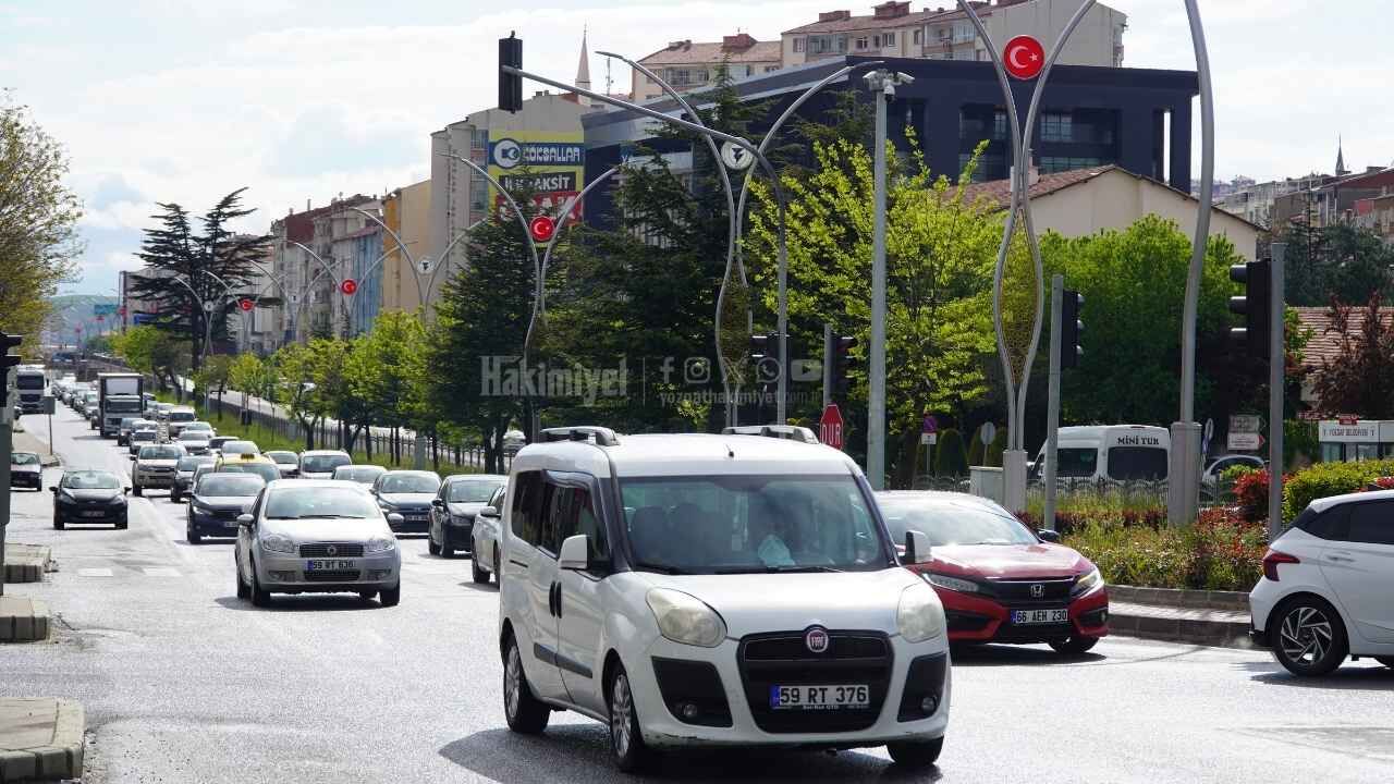 Bayram Bitti, Dönüş Telaşı Başladı! Yozgat Valiliği'nden Sürücülere Hayati Çağrı (2)