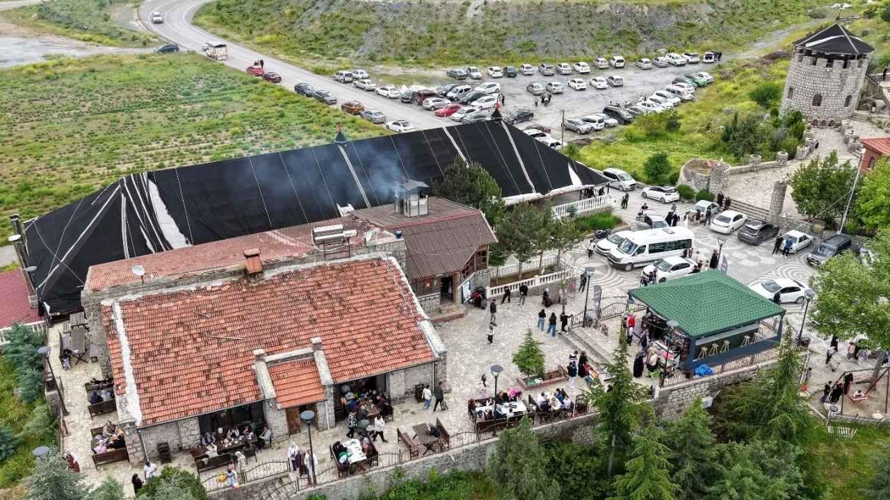 Bayramda Çekerek’e Akın Ettiler! Başkan İnce’den Teşekkür Mesajı (7)
