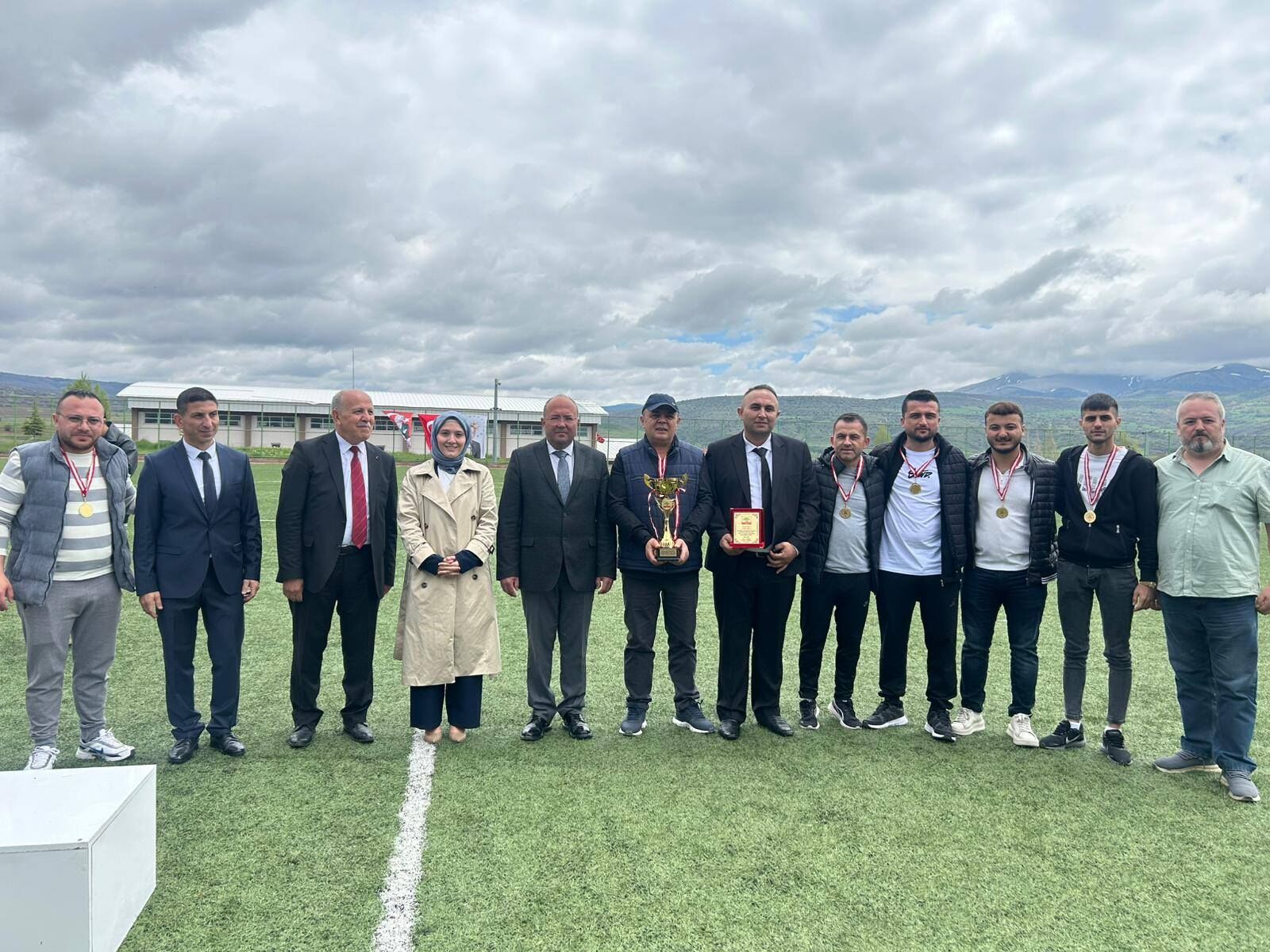 Çayıralanlı Gençlerden Davul Zurna Eşliğinde Bayram Kutlaması