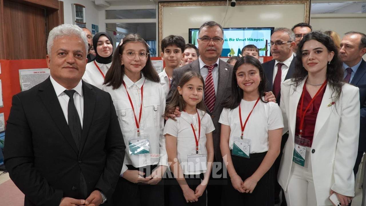 İl Müdürü Altınkaynak Fuara Geldi Öğrencilere Müjde Verdi (1)
