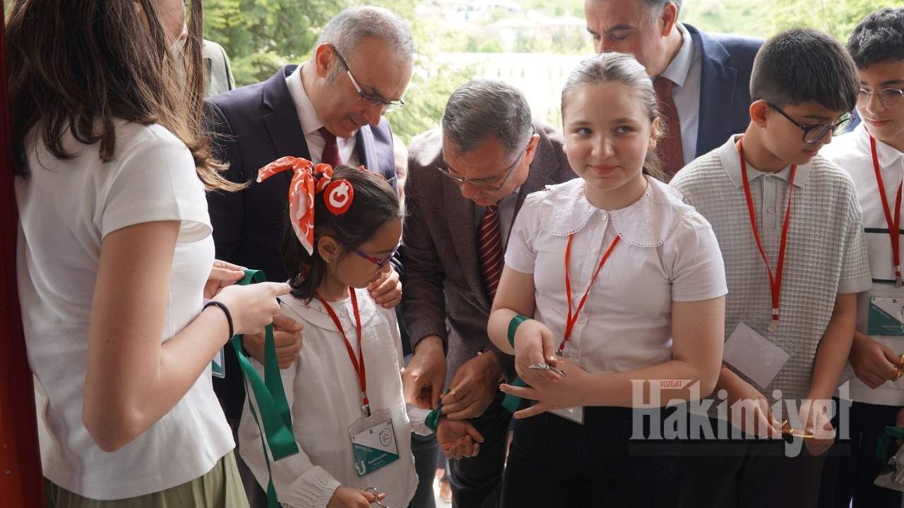 İl Müdürü Altınkaynak Fuara Geldi Öğrencilere Müjde Verdi (3)