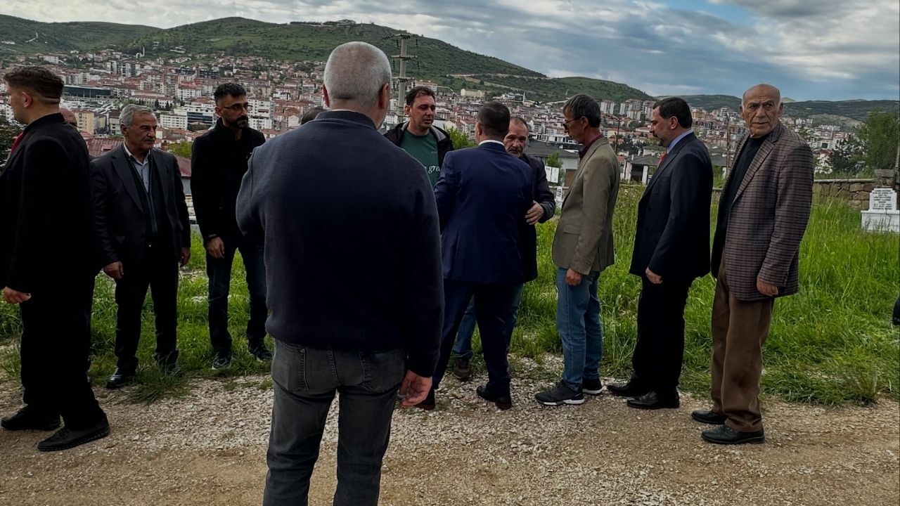 Mhp Yozgat Teşkilatından Acı Günde Vefa! Cenaze Töreninde Dikkat Çeken Katılım (1)