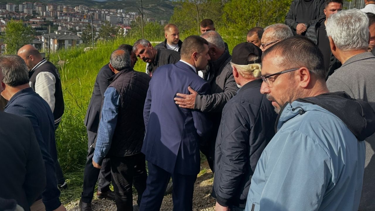 Mhp Yozgat Teşkilatından Acı Günde Vefa! Cenaze Töreninde Dikkat Çeken Katılım (3)