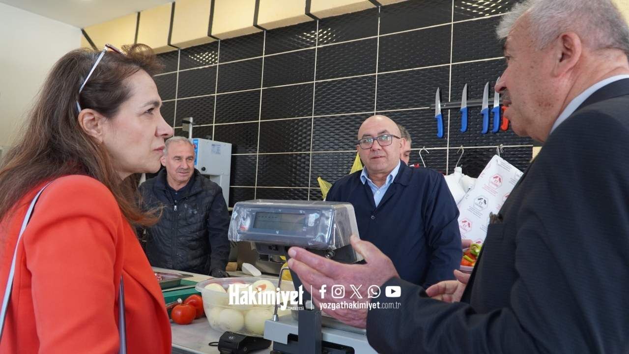 Milletvekili Gamze Akkuş İlgezdi Yozgat'ta Esnafla Buluştu (8)
