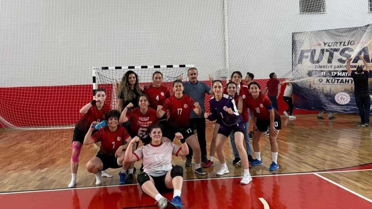 Parkenin Kraliçeleri Türkiye Şampiyonu Oldu (2)