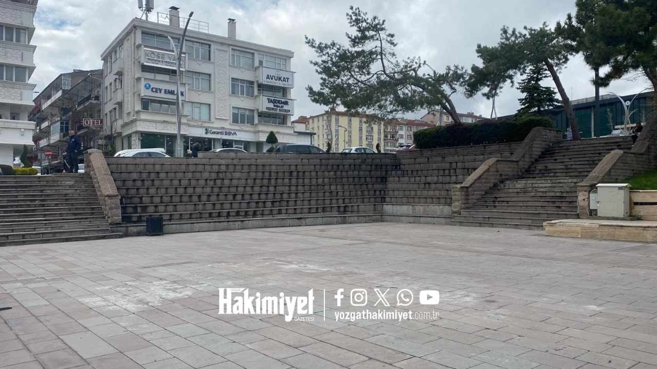 Soğuk Hava Yozgatlıları Vurdu Meydanlar Boşaldı (1)