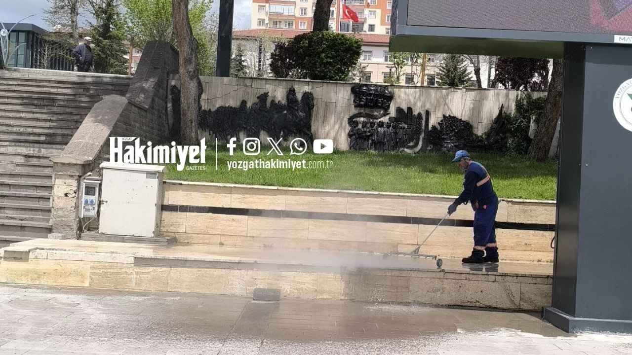 Tanıtımı Dün Yapıldı, Bugün Sahaya İndi Yozgat'ın Yeni Temizlik Aracı Görevde (1)