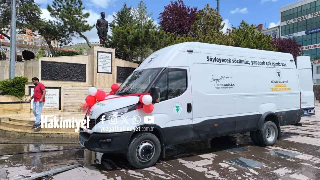 Tanıtımı Dün Yapıldı, Bugün Sahaya İndi Yozgat'ın Yeni Temizlik Aracı Görevde (4)