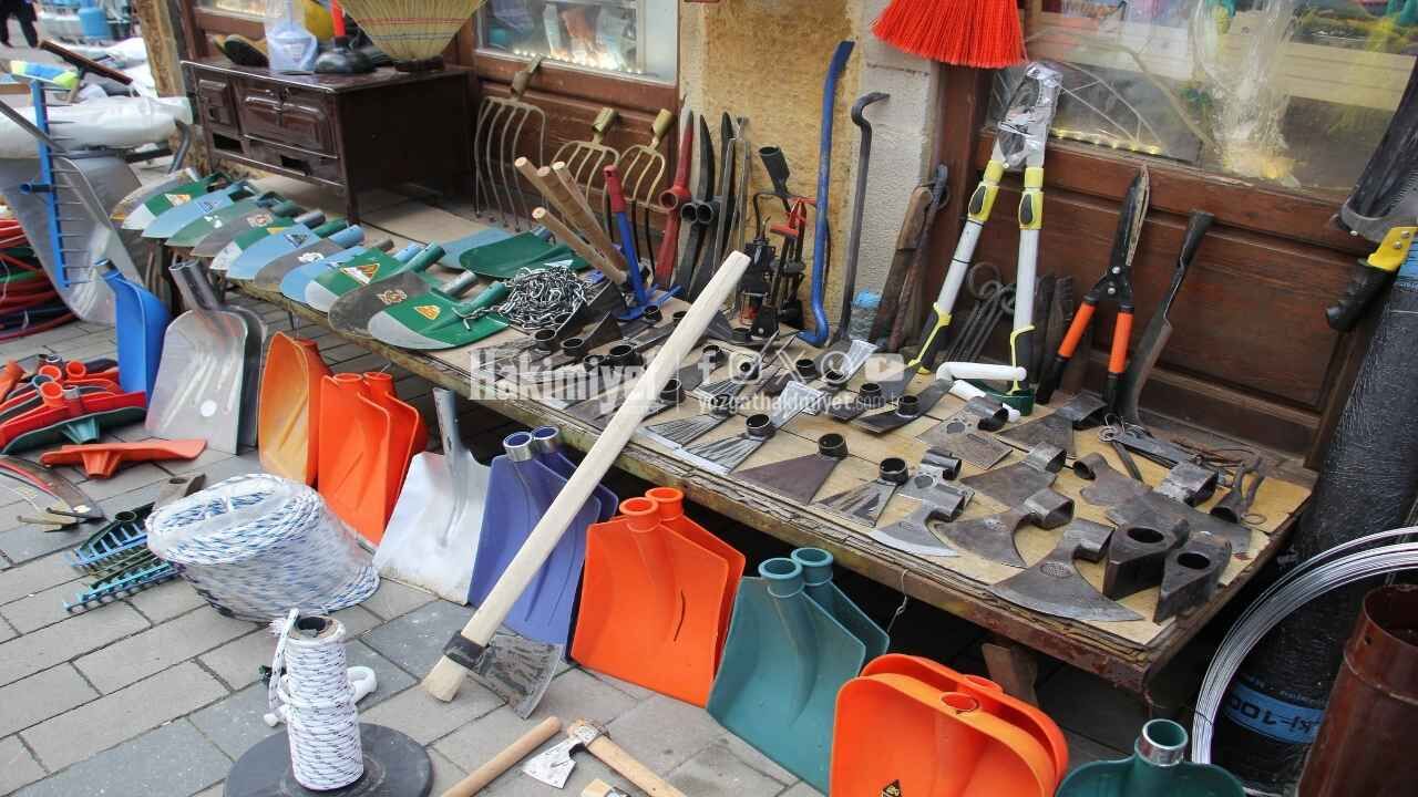 Toprak Canlandı, El Arabası Satışları Patladı! Tol Çarşı Esnafının Yüzü Güldü (5)