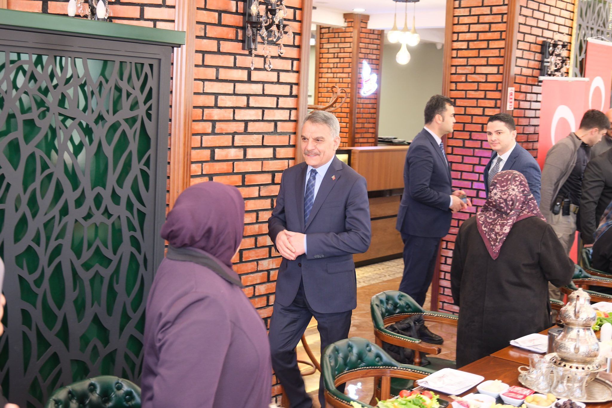 Vali Özkan, Şehit Emanetlerini Ağırladı
