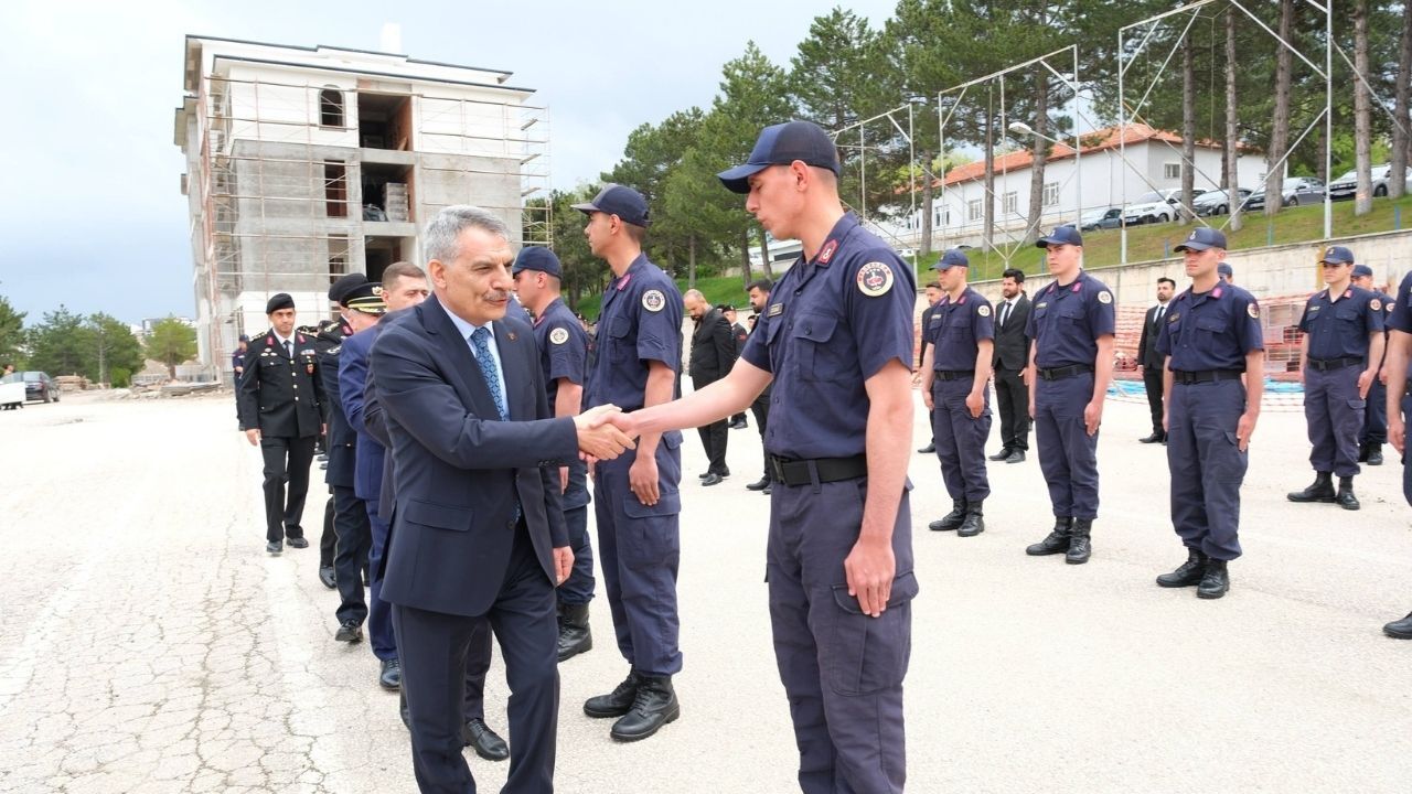 Vali Özkan’da Anlamlı Bayram Sürprizi! (7)