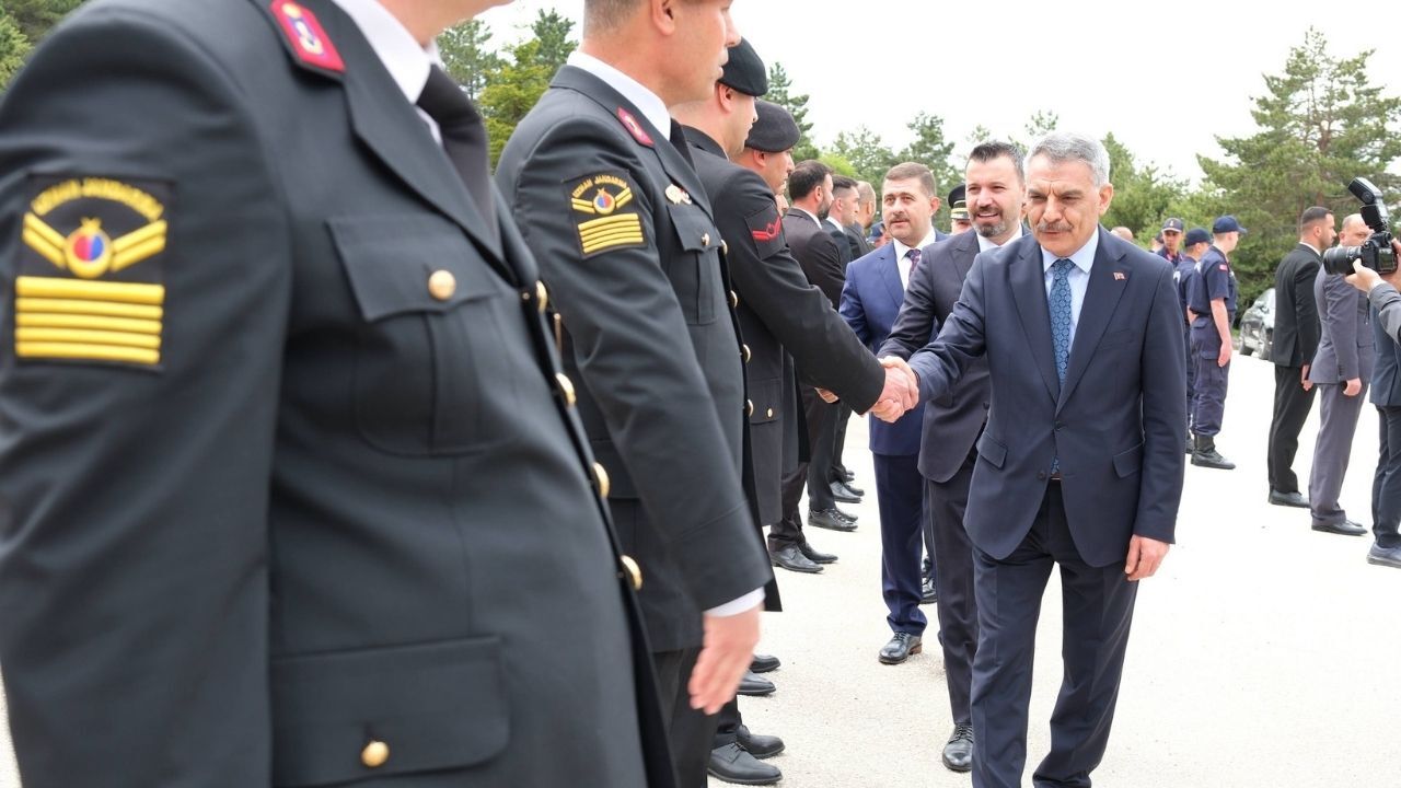 Vali Özkan’da Anlamlı Bayram Sürprizi! (8)