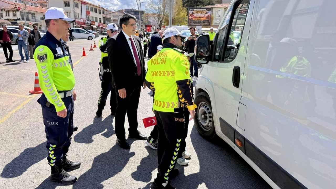 Yozgat, Akdağmadeni Ilçesinde Trafik Ve İlk Yardım Haftası Kutlamaları Devam Ediyor. (4)