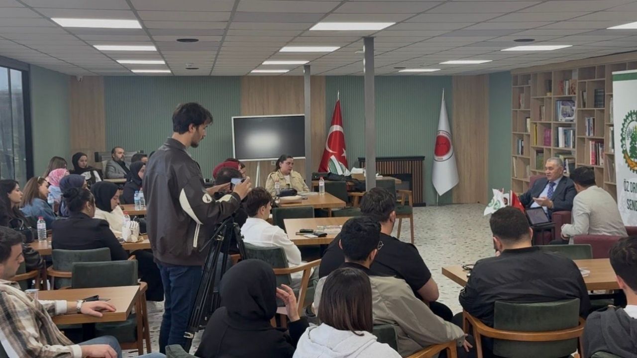 Yozgat Bozok Üniversitesi'nde Kritik Buluşma! Settar Aslan Gençliğin İstikametini Çizdi (2)