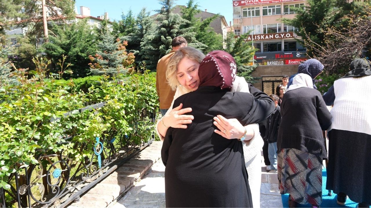 Yozgat Kurban Bayramında Ulu Çınarlar Unutulmadı (1)