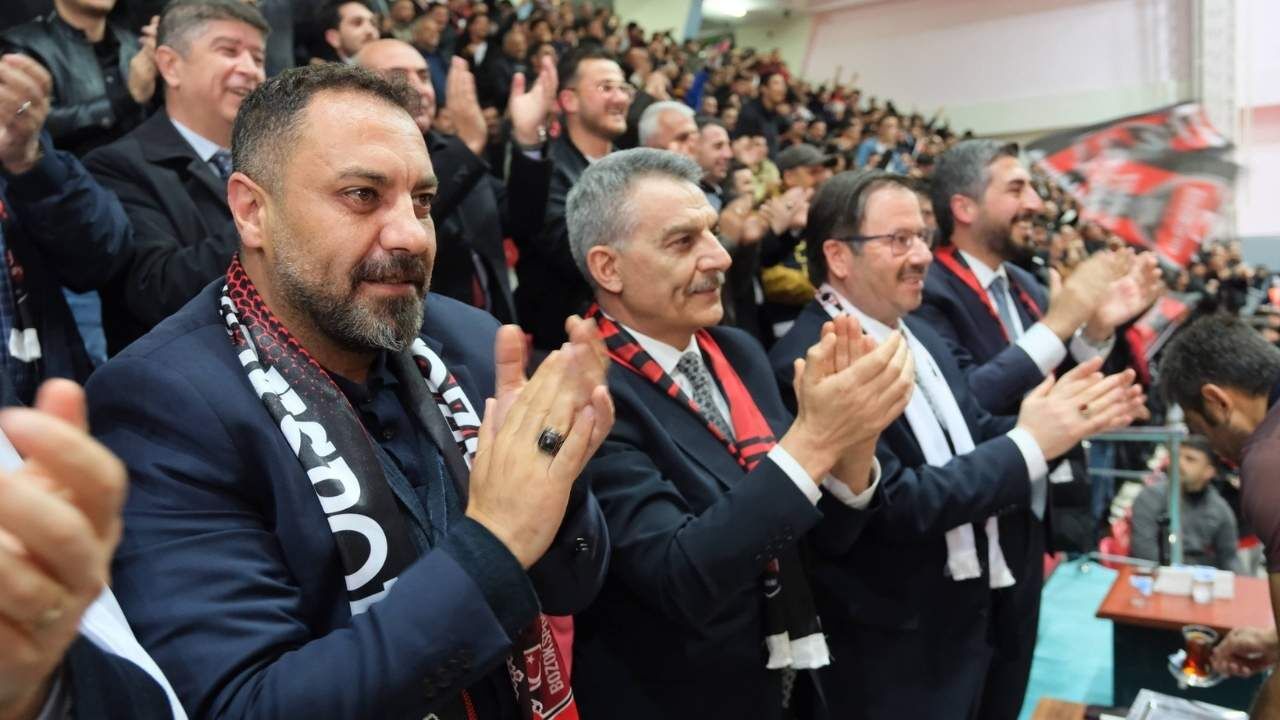 Yozgat Valisi Özkan’dan, Bozokspor’a Manevi Destek (4)
