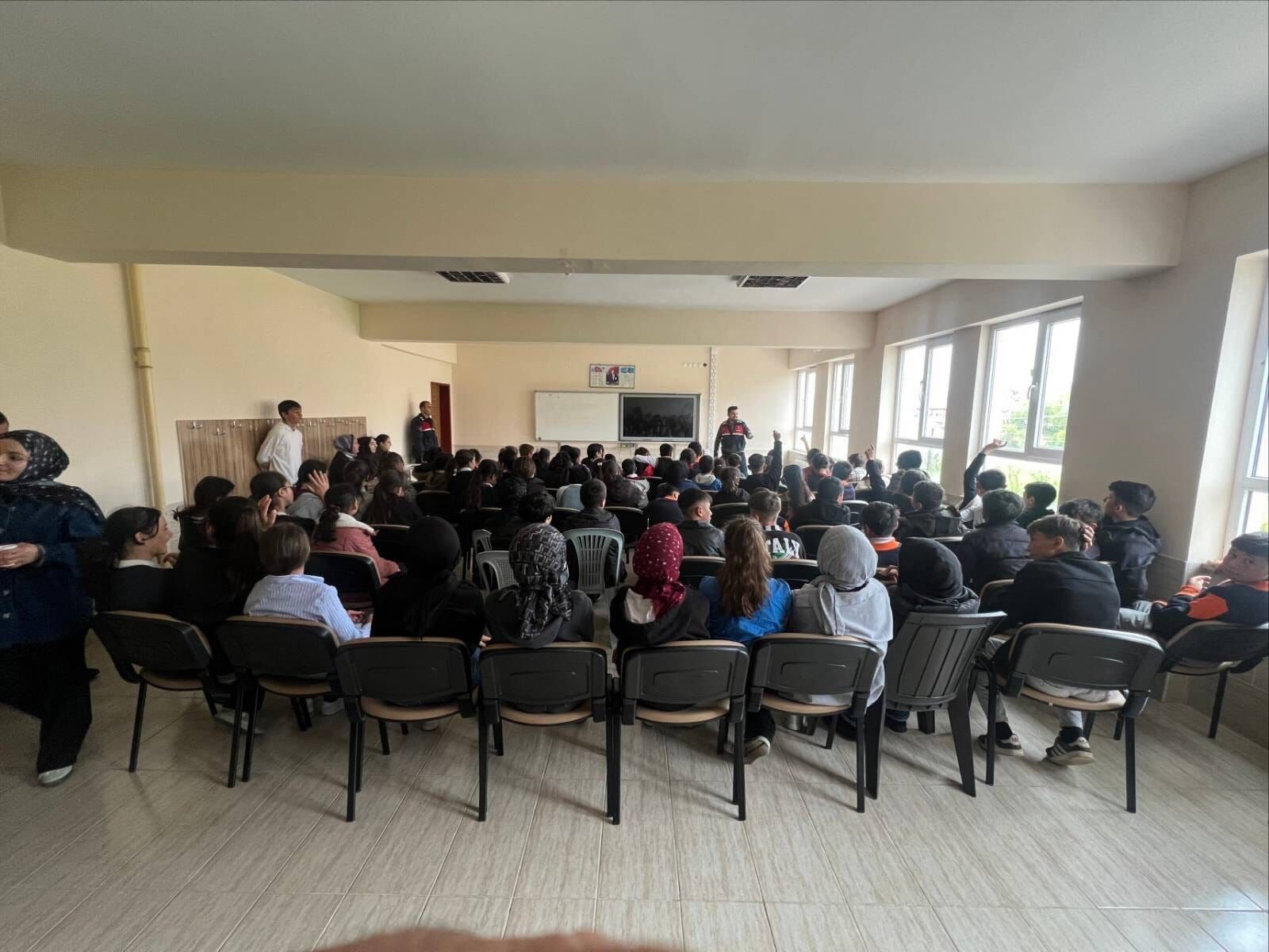 Yozgat Ve İlçelerinde Öğrencilere Jandarma Desteği2